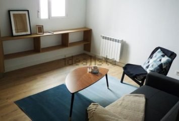 587497366